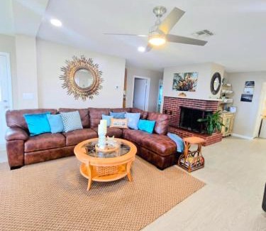 Winter Haven House | Serene, Cozy, Lakefront home