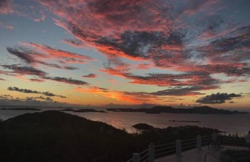 Estate Bethany Villa | Serene Cruz Bay Villa Sep Mstr Kg Suite Stunning Sunsets