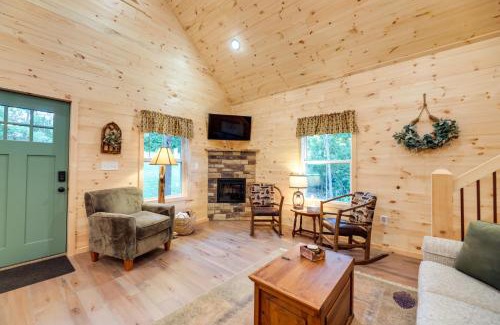Williamstown House | Serene Kentucky Cabin with Fireplace and Fire Pit!