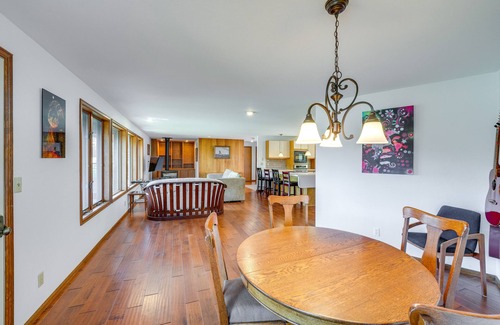 La Conner House | Serene La Conner Retreat w/Fireplace & Deck!