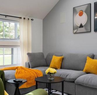 Rockford House | Serene Oasis Near Rock River