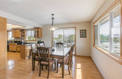 Loghill Village House | Serene Ranch Home-On Log Hill Mesa-Mountain Views & A/C