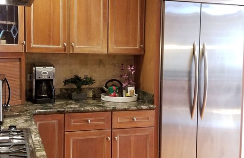 Highland Park House | Serene Retreat Awaits You!