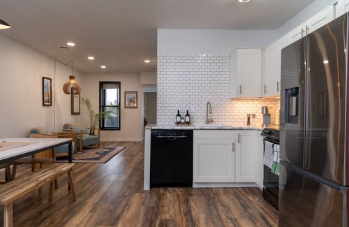 Somerset Apartment | Serene Retreat: Charming Second Story 2-Bedroom 1 Bath Apartment