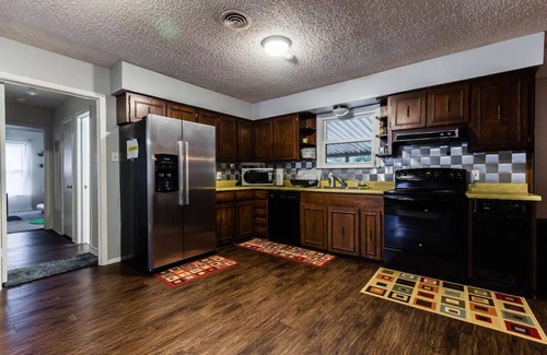 Irving House | Serene Retreat: Master Bedroom with Private Bath Near DFW Airport
