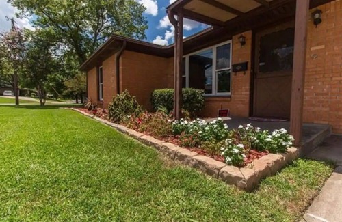 Irving House | Serene Retreat: Master Bedroom with Private Bath Near DFW Airport