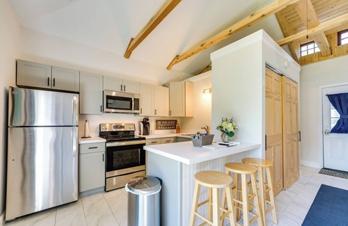 St. Clair Apartment | Serene Riverfront St. Clair Studio: Walk to Dtwn!