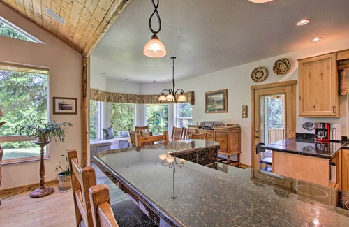 South Bend House | Serene South Bend Family Escape; Dogs Welcome