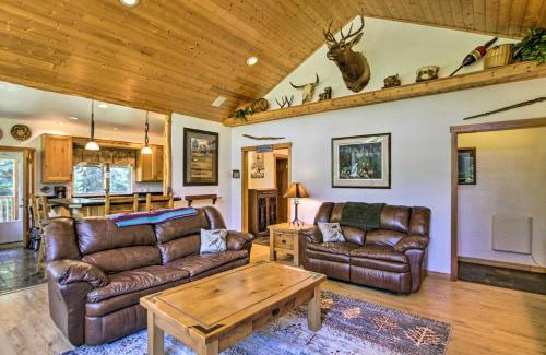 South Bend House | Serene South Bend Family Escape Dogs Welcome