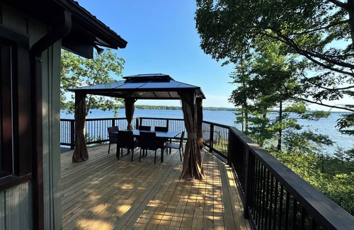 North Kawartha Cottage | Serene Stoney Lake Sunlit Point
