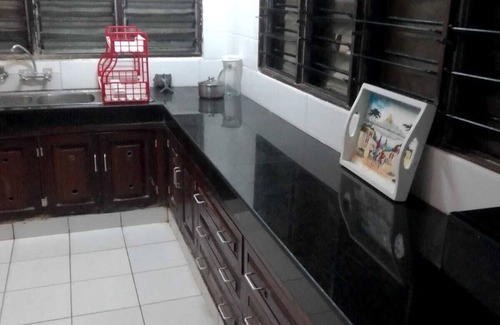 Mombasa Villa | Serene Villa with beautiful garden and swimming pool - 5 minutes from the beach!