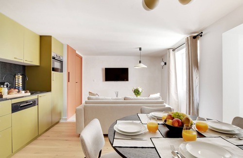 Bonne-Nouvelle Apartment | SERENERS - MONTORGUEIL - RUE SAINT DENIS A52
