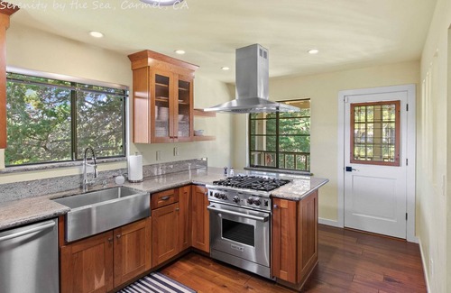 Hatton Fields House | Serenity: Beautiful 3 bed w/Hot Tub & Powerwall