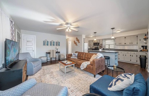 Cherokee Village Cottage | Serenity Cove Cottage - Lakefront, Hot Tub