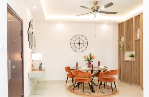 Sakumono Apartment | Serenity Haven - Gated Pool WiFi Sea View