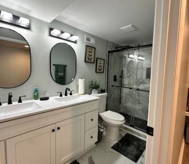 Charlotte Apartment | Serenity Haven - Modern Retreat