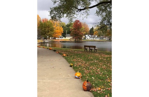 Edinboro House | Serenity Lakeside Cottage