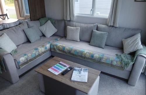 Ingoldmells House | Serenity - Luxury Hot Tub, Sunnymede, Fantasy Island, , Ramped Access, Parking, Dog Friendly
