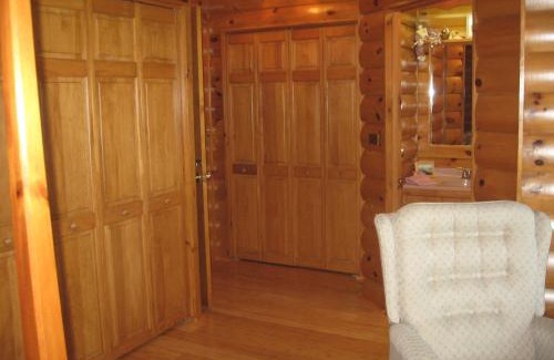 Auburn Apartment | Serenity On The Lake