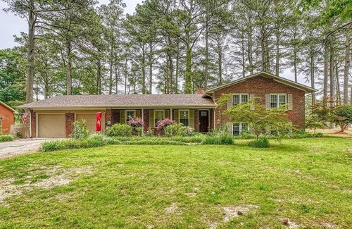 Locustville House | Serenity on the Pond