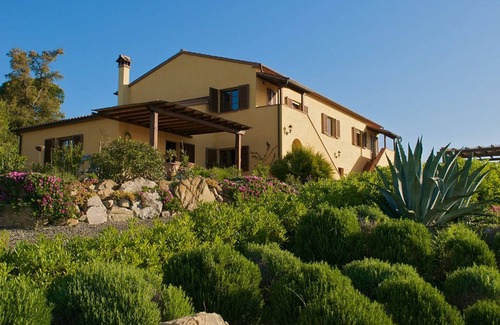 Riparbella Apartment | Serra Destri, 1-room apt. in country house, pool, panoramic, view to sea, relax
