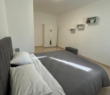 Serravalle Scrivia Apartment | Serravalle Shop&Stay