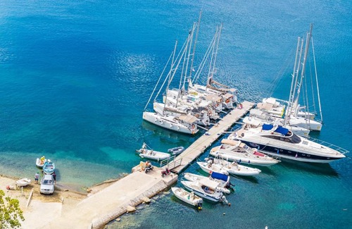 Loutraki Apartment | Servani Studios & Suites