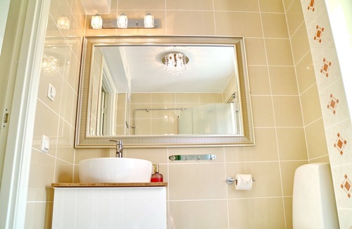 Gamla Staden-Nya Staden Apartment | Service Apartment in Central Charming Mariestad, SWEDEN