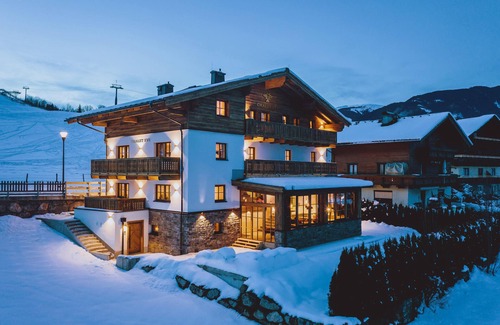 Kaprun Ski Chalet | Serviced Luxury Chalet Evi