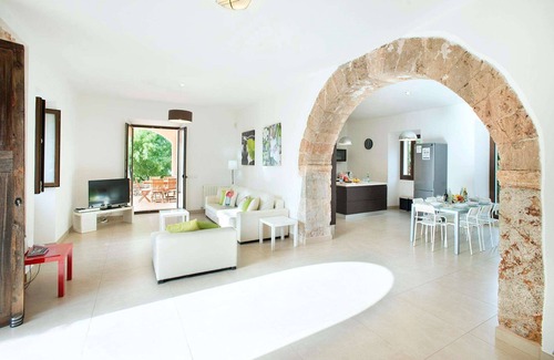 Banyalbufar Villa | Ses Cases Noves - Four Bedroom Villa, Sleeps 8