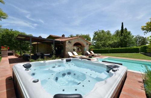 Gaiole in Chianti Villa | Sestuccia