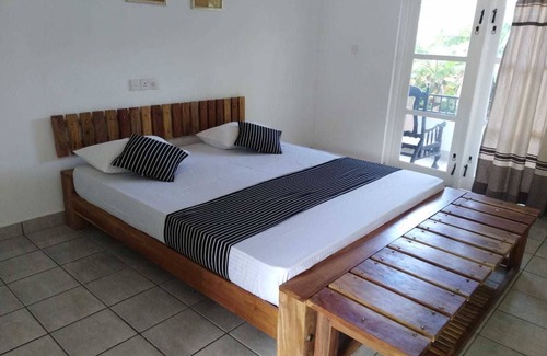 Minneriya Hotel | seth way echo village