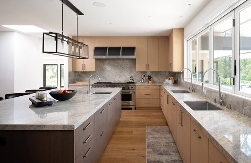 Eldridge House | SEVEN KING SUITES - Tennis, Volleyball, Bocce, Croquet, 60-foot Saltwater Pooln