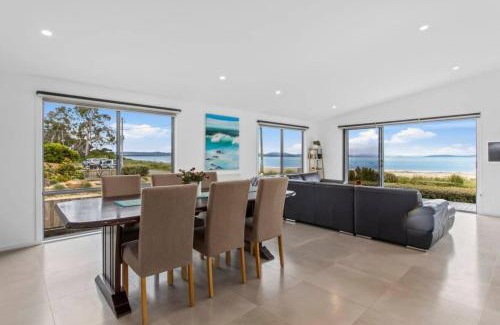 Seven Mile Beach House | Seven Mile Beach House - Surf, Hike, Golf