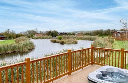 Llansantffraed Resort | Seven Springs