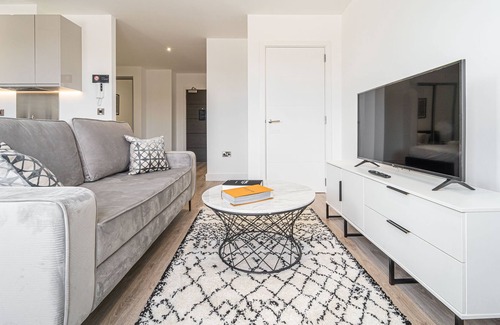 Barnt Green Apartment | SevenStays Residences Solihull - NEC /Airport