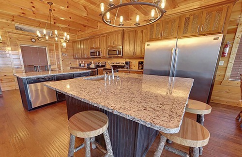 Gatlinburg - Pigeon Forge Cabin | Sevierville - Amazing Views Mansion - 12 Bedrooms - Sleeps 60