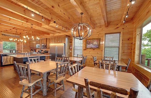 Gatlinburg - Pigeon Forge Cabin | Sevierville - Amazing Views Mansion - 12 Bedrooms - Sleeps 60