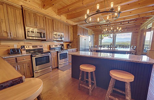 Gatlinburg - Pigeon Forge Cabin | Sevierville - Amazing Views Mansion - 12 Bedrooms - Sleeps 60