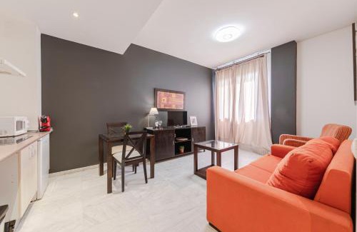 Parque Alcosa Apartment | SevillaHome-Apartamento complejo piscina parking