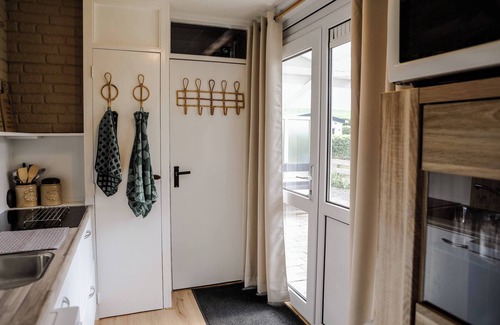 Baarland House | Sfeervolle Bungalow op Vakantiepark Baarland