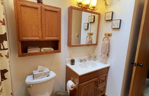 Saint Mary's House | Shady Pines- Cozy Mountain Retreat