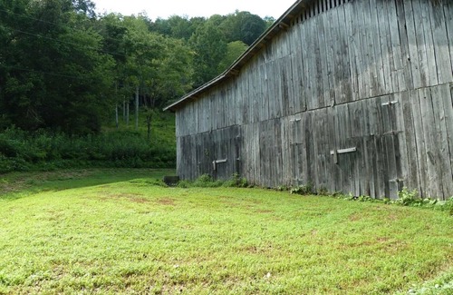 Gainesboro RV Rental | Shaggy Bark Camping5. A more private camping experience. The 75 acre Walker Farm