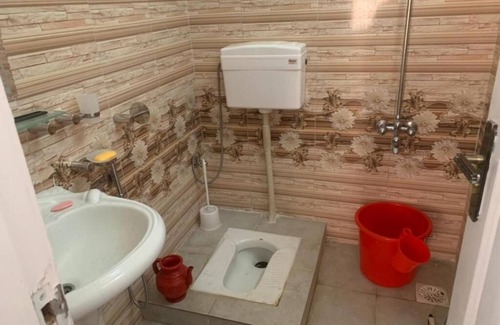 Miandam Hotel | Shah Family Guest House