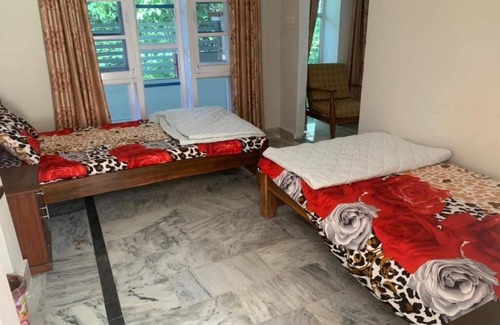 Miandam Hotel | Shah Family Guest House
