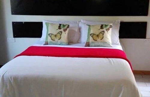 Shakawe House | Shakawe Sands Lodge