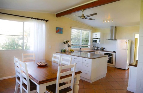 Wongaling Beach House | Shalom by the Sea