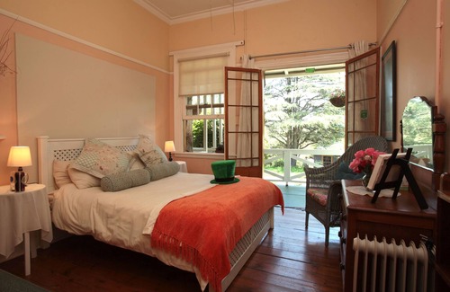 Emgwenya House | Shamrock Arms Guest Lodge