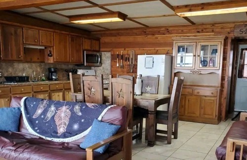 Loyola Beach House | Shangri-La Fish Camp & Private Pier