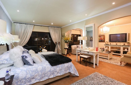 Duiwerivier House | Shangri-La Manor - Adults Only